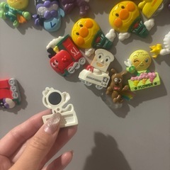アンパンシリーズ磁石30こほどの画像
