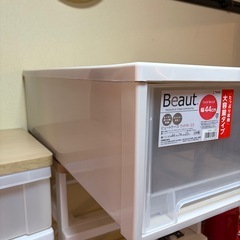 押入れ収納ケースの画像