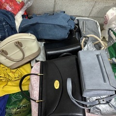 レディースバッグ20点以上、コーチ、ヴィトンありの画像