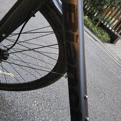 アンキ C-Sport 2（完璧な状態、新品価格：100,000円 → 現在：40,000円） ＋ バッグ（新品価格：32,000円 → 現在：15,000円） ＋ フェンダー（無料） ＋ ラック（無料） ＋ キックスタンド（無料）の画像