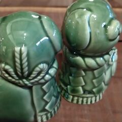 狛犬？陶器製土佐犬ペアの画像