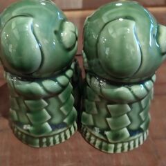 狛犬？陶器製土佐犬ペアの画像