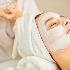 たった3ヶ月でお客様の肌質が別人級に変化し、 “選ばれ続けるサロン”へ成長する秘訣をお伝えします✨①の画像