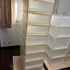 右から3列目　1点500円　無印良品ポリプロピレン衣装ケースの画像