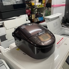 配送可能　保証付き パナソニック SR-FD109 炊飯器 5.5cm IH式 ブラウンの画像