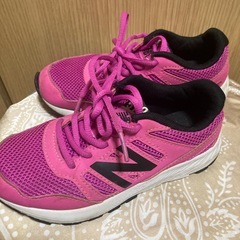NBスニーカー18cmの画像