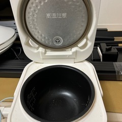 炊飯器の画像