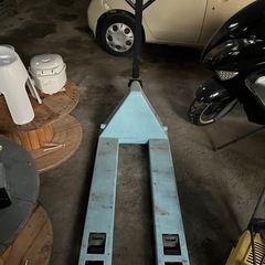 手押しリフトの画像