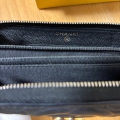 (中古) 限定品 chanel シャネル カメリア エンボス ココマーク ラウンドファスナー ミドル長財布 の画像