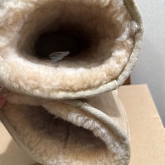 アグ　UGG 　ムートンブーツ　ベージュ系　　の画像