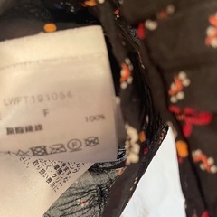 リリーブラウンブラウスの画像