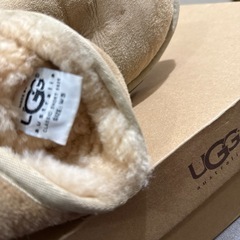 アグ　UGG 　ムートンブーツ　ベージュ系　　の画像
