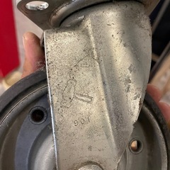 キャスター大きいサイズの画像