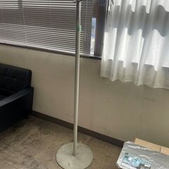【中古】ハンガーラック1点　ポールハンガー2点　差し上げます！の画像