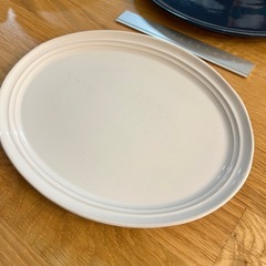 ナチュラルキッチンで購入のお皿2枚の画像