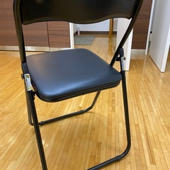 折り畳みパイプ椅子(黒)三脚セットの画像