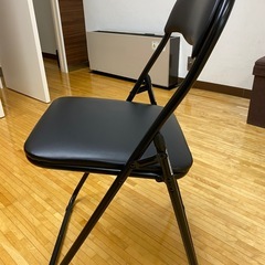 折り畳みパイプ椅子(黒)三脚セットの画像