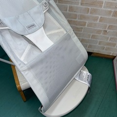 ベビービョルン バウンサー　ホワイトフレーム＆ホワイトシート　メッシュの画像