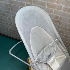 ベビービョルン バウンサー　ホワイトフレーム＆ホワイトシート　メッシュの画像
