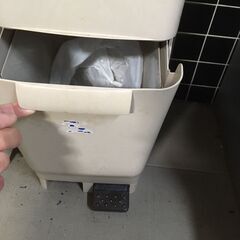 【引き取り限定。置き配。越前市】二段ごみばこ　高さ80cm　25日以降にお渡し。の画像
