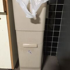 【引き取り限定。置き配。越前市】二段ごみばこ　高さ80cm　25日以降にお渡し。の画像