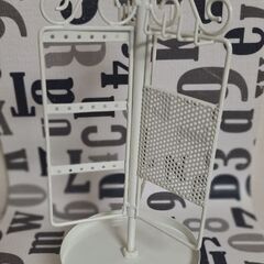 🐾回転ジュエリースタンドの画像