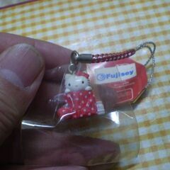 キティ(箱＆リンゴ/ドット柄) 根付け 「ハローキティ」の画像