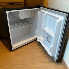 小型冷蔵庫　の画像
