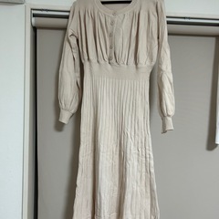 【新品未使用】ニットワンピースの画像