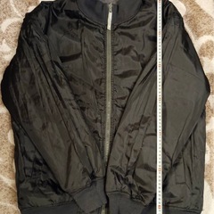 （中古）メンズ リバーシブルジャンパー　Lサイズ　普段使い・防寒に最適！の画像
