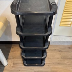 24日月曜まで代理出品/靴置きの画像