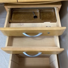 カリモク　学習机の画像