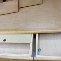 カリモク　学習机の画像