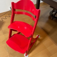 子供用の椅子の画像