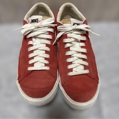 NIKE ナイキ／スエード ローカットスニーカー／27.5cm／赤×白／メンズの画像