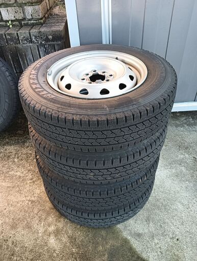 スタッドレスタイヤ NV200バネットで使用 165 80R14 LT (happyK) 南