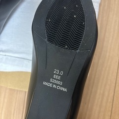 レディース　ブラックパンプスの画像