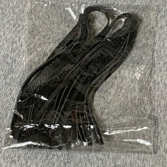 新品未使用 黒 アーバンリサーチ フリンジ チャーム 合皮の画像