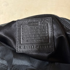 COACH 肩がけカバンの画像