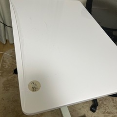 昇降デスクの画像