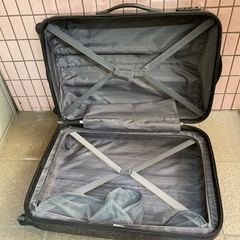 超軽量🔴ブランドスーツケース70.45.30センチの画像
