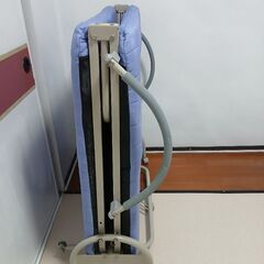 折りたたみベッド、、ブルーの画像