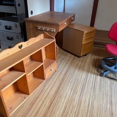 アンティーク調学習机　4点セットの画像