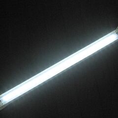 中古 アクアリウム用品【ＧＥＸ ６０ｃｍ水槽 ＋ ガラス蓋 ＋ ＬＥＤ】約５０Ｌの画像