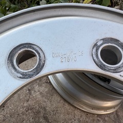 大型トラック用ホイール4本セットの画像