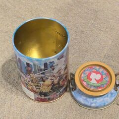 シンガポール　クッキーミュージアム　Otterly Singapore空缶の画像