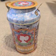 シンガポール　クッキーミュージアム　Otterly Singapore空缶の画像