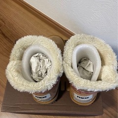 moz ブーツ　18cm
の画像