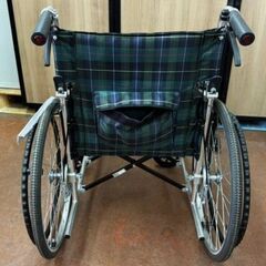 美品　アルミ製　手折れ　自走式　車椅子　100㎏対応　座席幅：40㎝　ノーパンクタイヤ　引き取り：田川郡香春町の画像