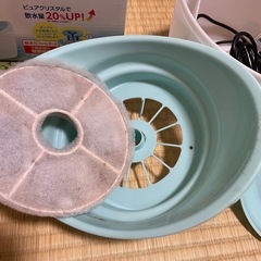 犬用フィルター式給水器の画像
